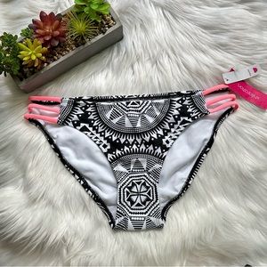 NWT Xhilaration Tribal Print Strappy Bikini Hipster Bottom, M